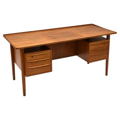 Scrivania danese d’epoca in teak di Peter Løvig Nielsen per Løvig, anni ’60