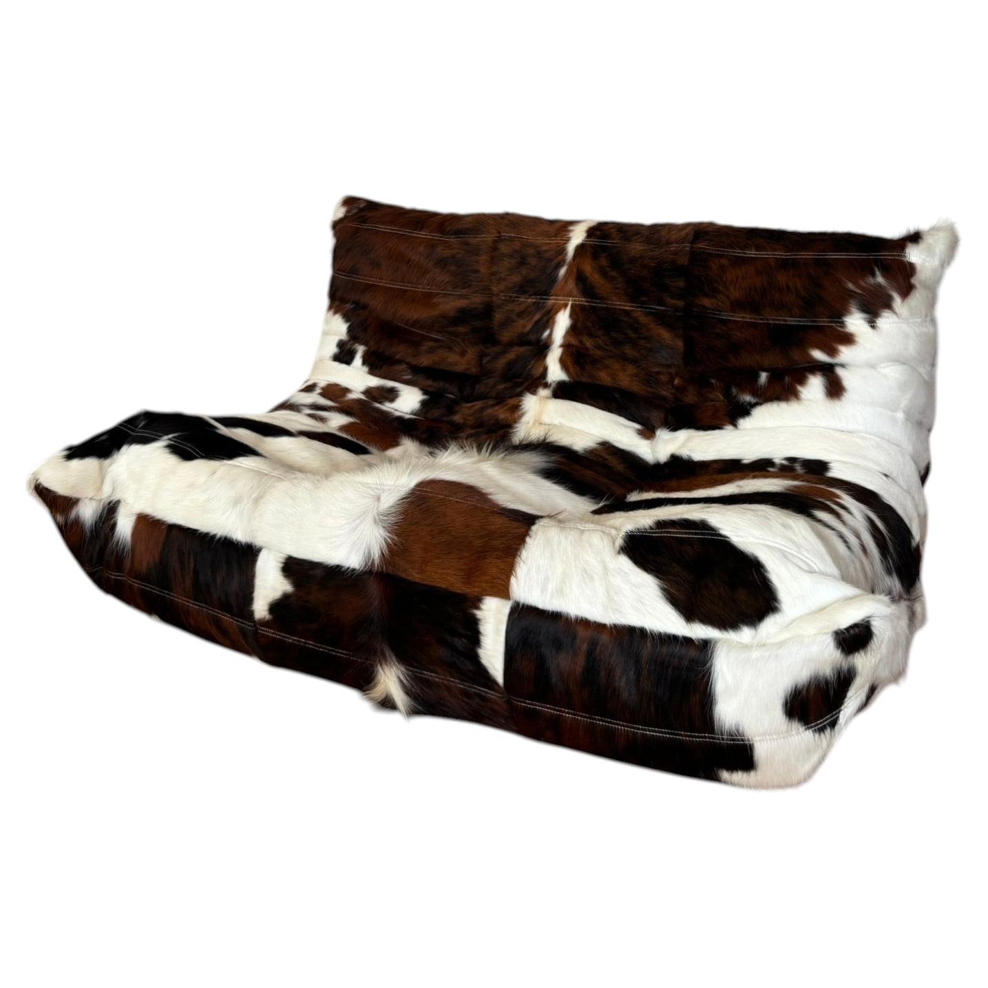 Canapé deux places en cuir de vache Togo de Michel Ducaroy pour Ligne Roset