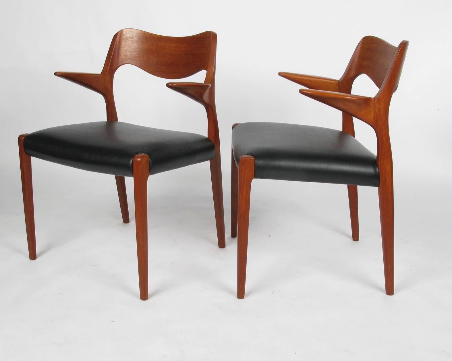 Scandinavian Modern Set of Eight Niels Moller Dining Chairs, Two-Arm & Six Side