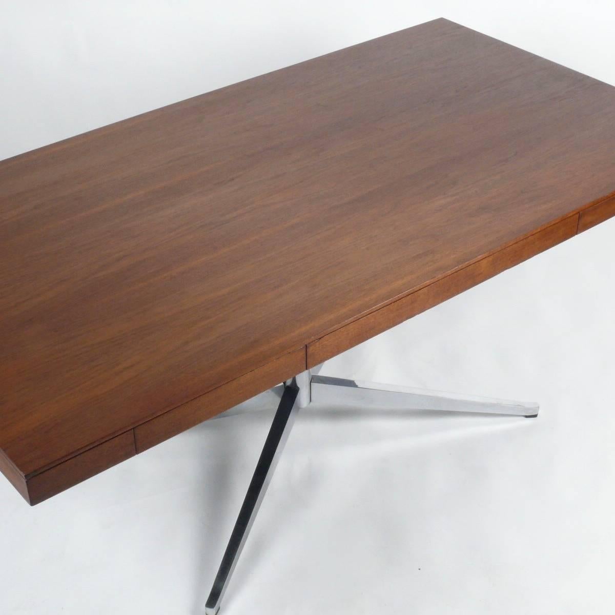 Florence Knoll Chrome and Walnut Partners Desk In Excellent Condition In Atlanta, GA
