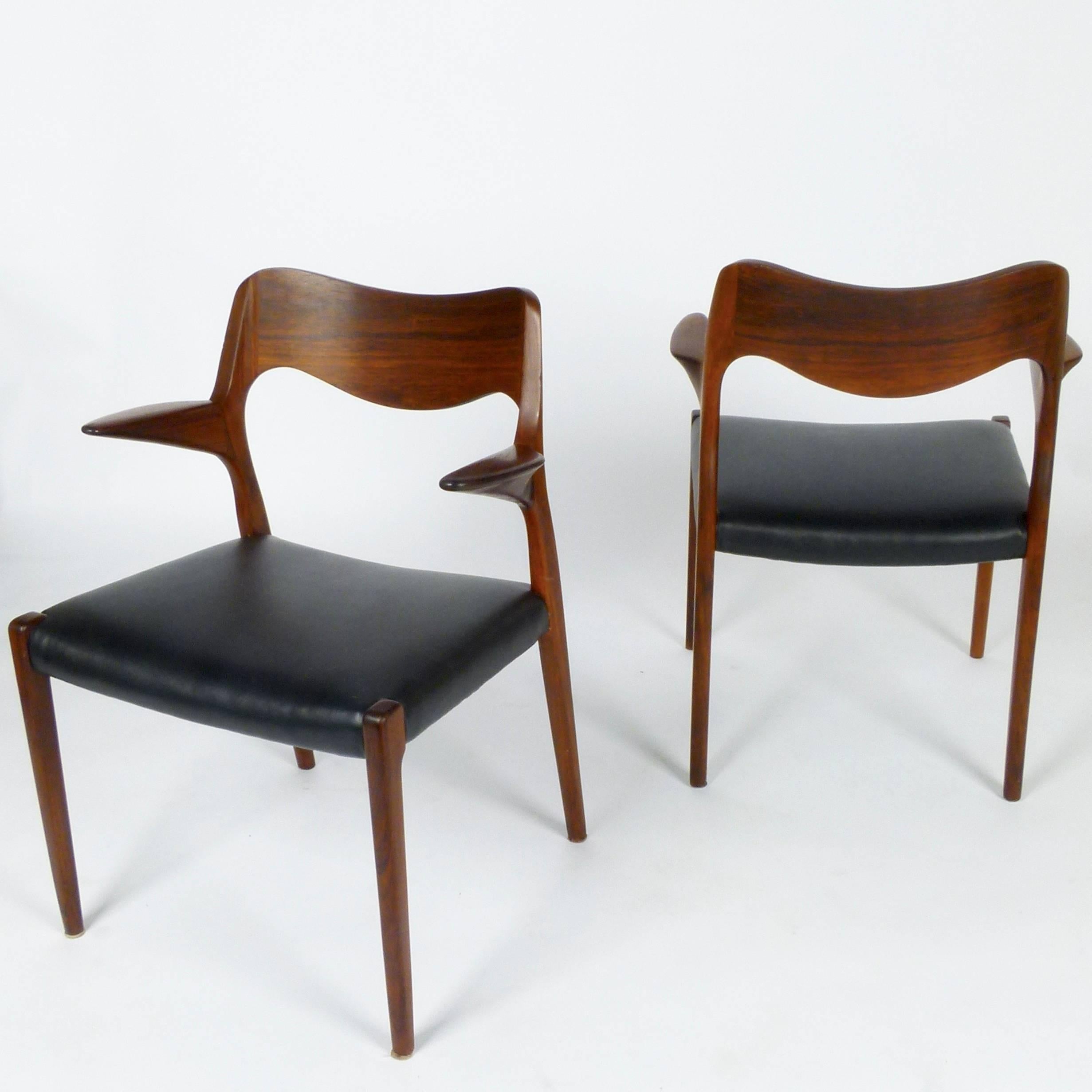 Niels Otto Møller Model 55 Rosewood Armchairs In Excellent Condition In Atlanta, GA