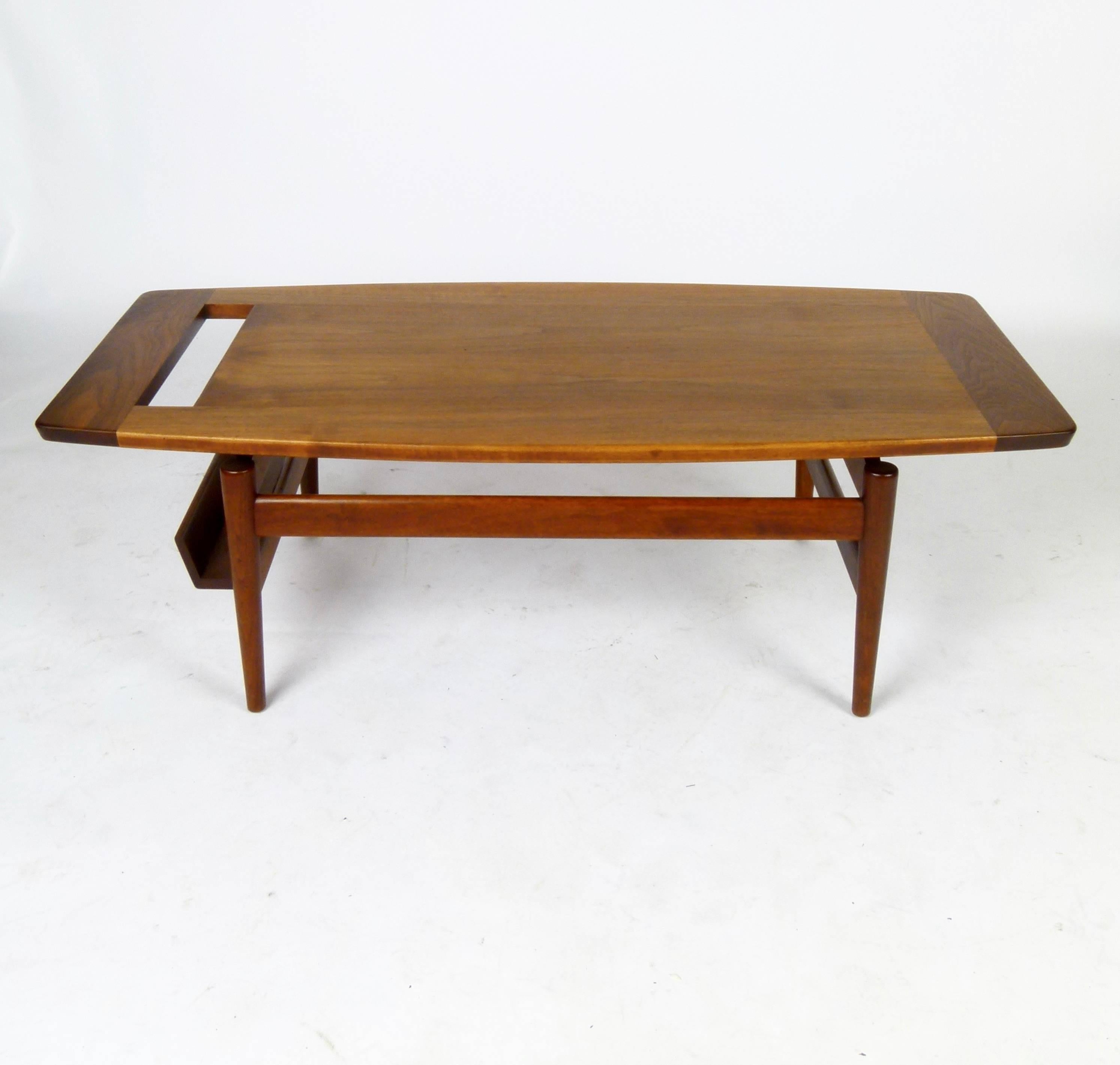 Rare Jens Risom Coffee Table with Magazine Rack In Excellent Condition In Atlanta, GA