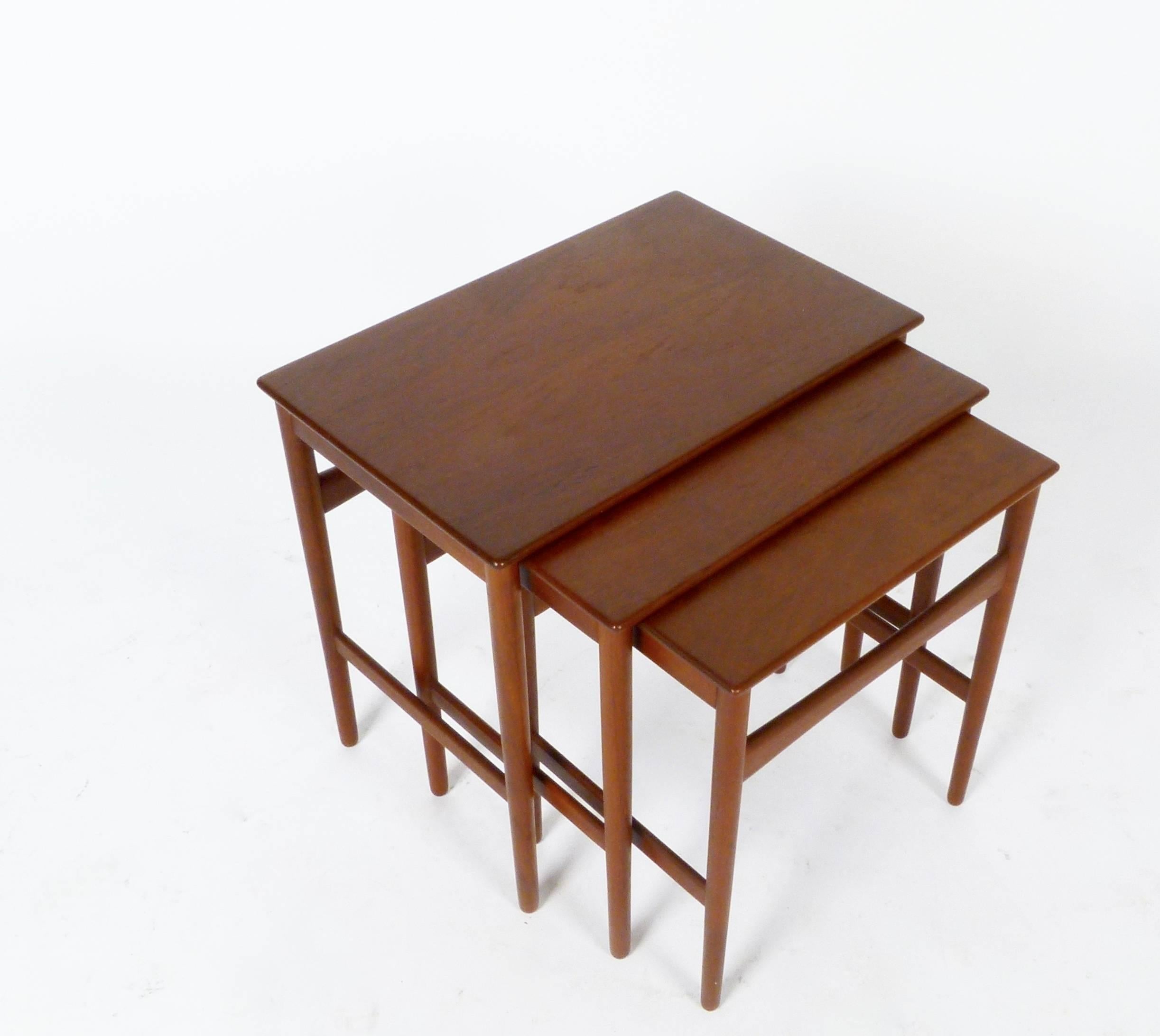 Scandinavian Modern Teak Nesting Tables by Hans Wegner