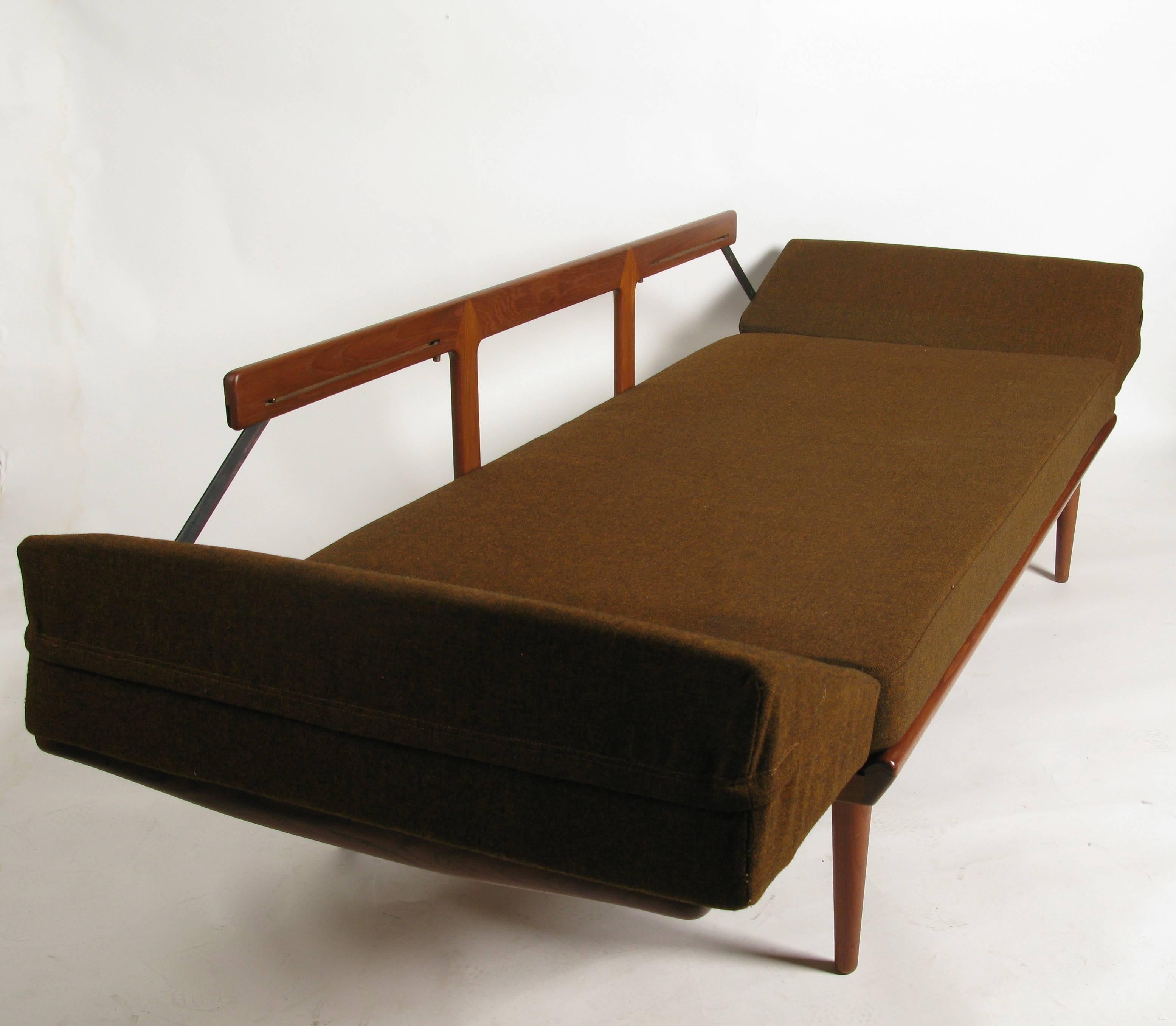 Danish Peter Hvidt Convertible Sofa Daybed in Stunning Original Condition