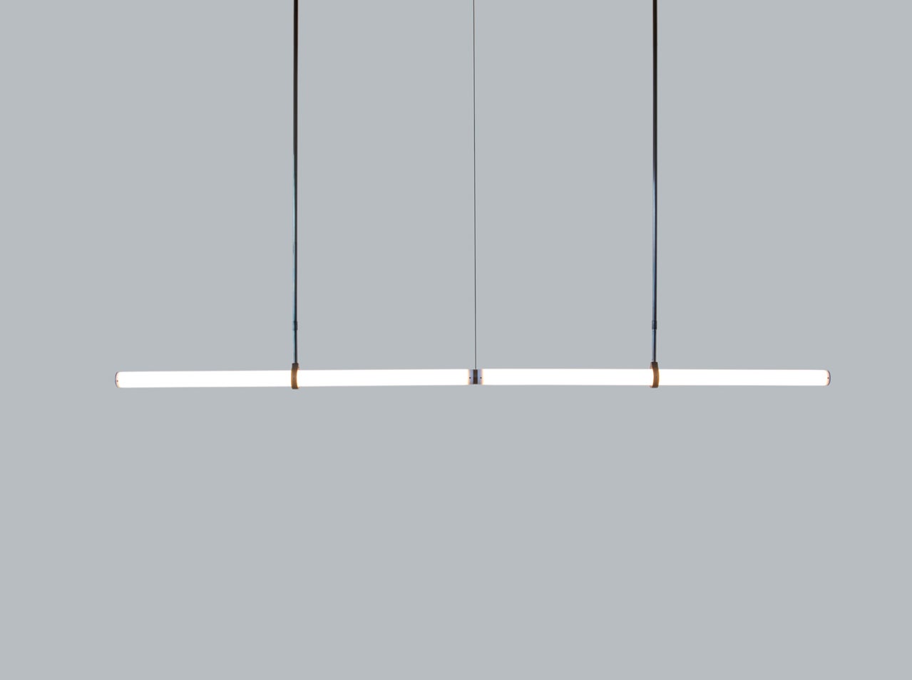 Objeto lineal Light 015 de latón