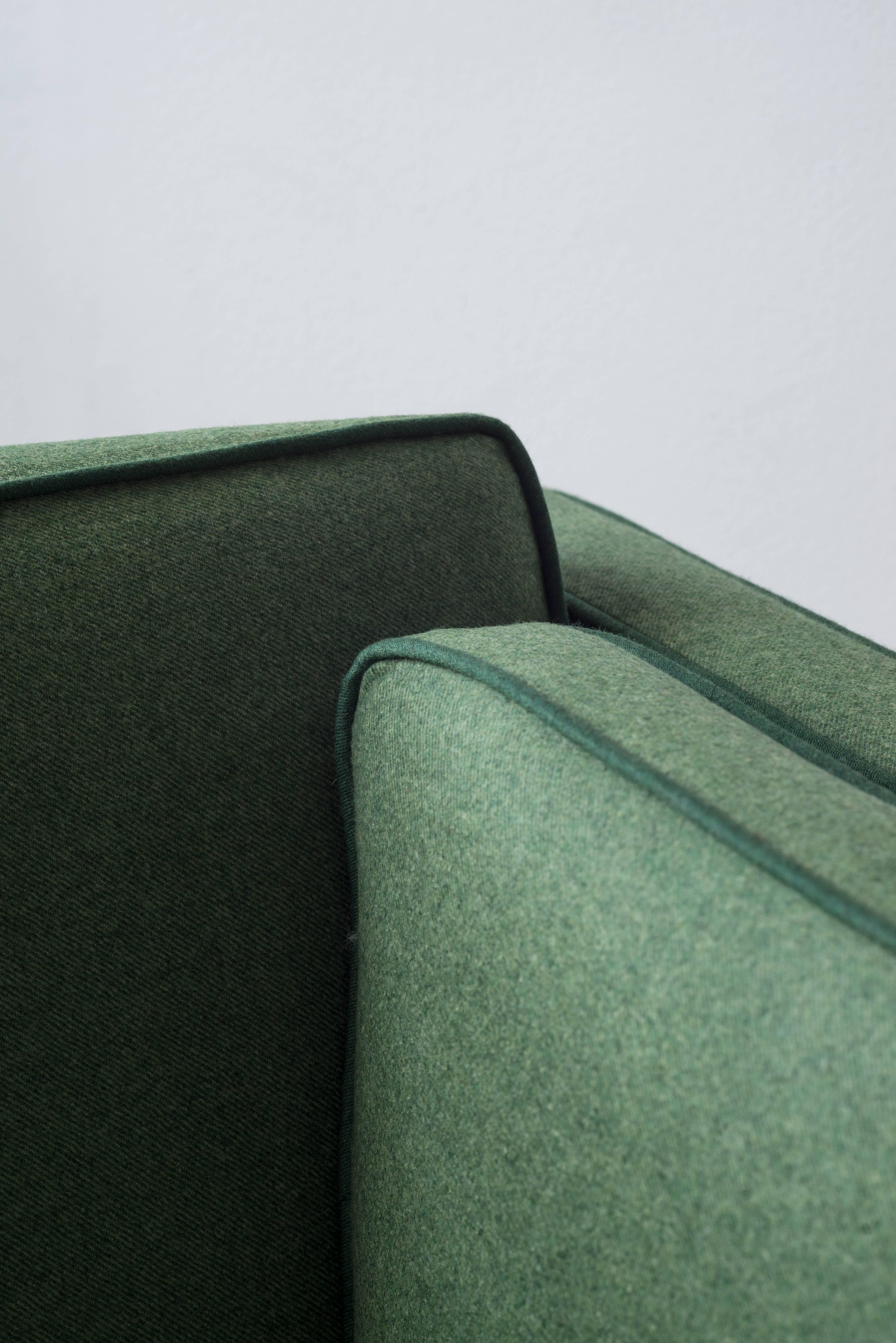 Scandinavian Modern Børge Mogensen Sofa 2443 in Emerald Wool with Contrast Welt