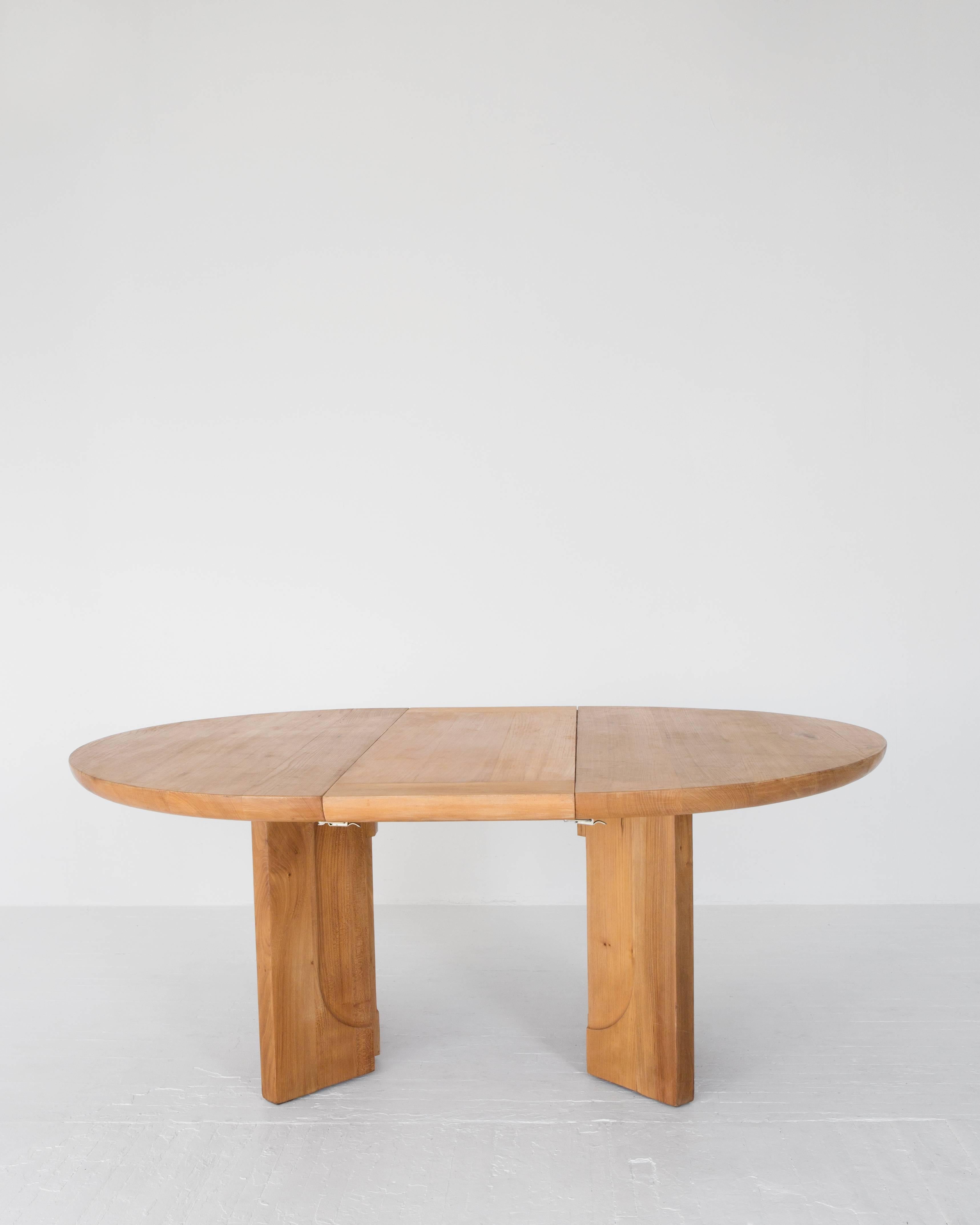 Mid-Century Modern Chapo Style Round Extension Dining Table