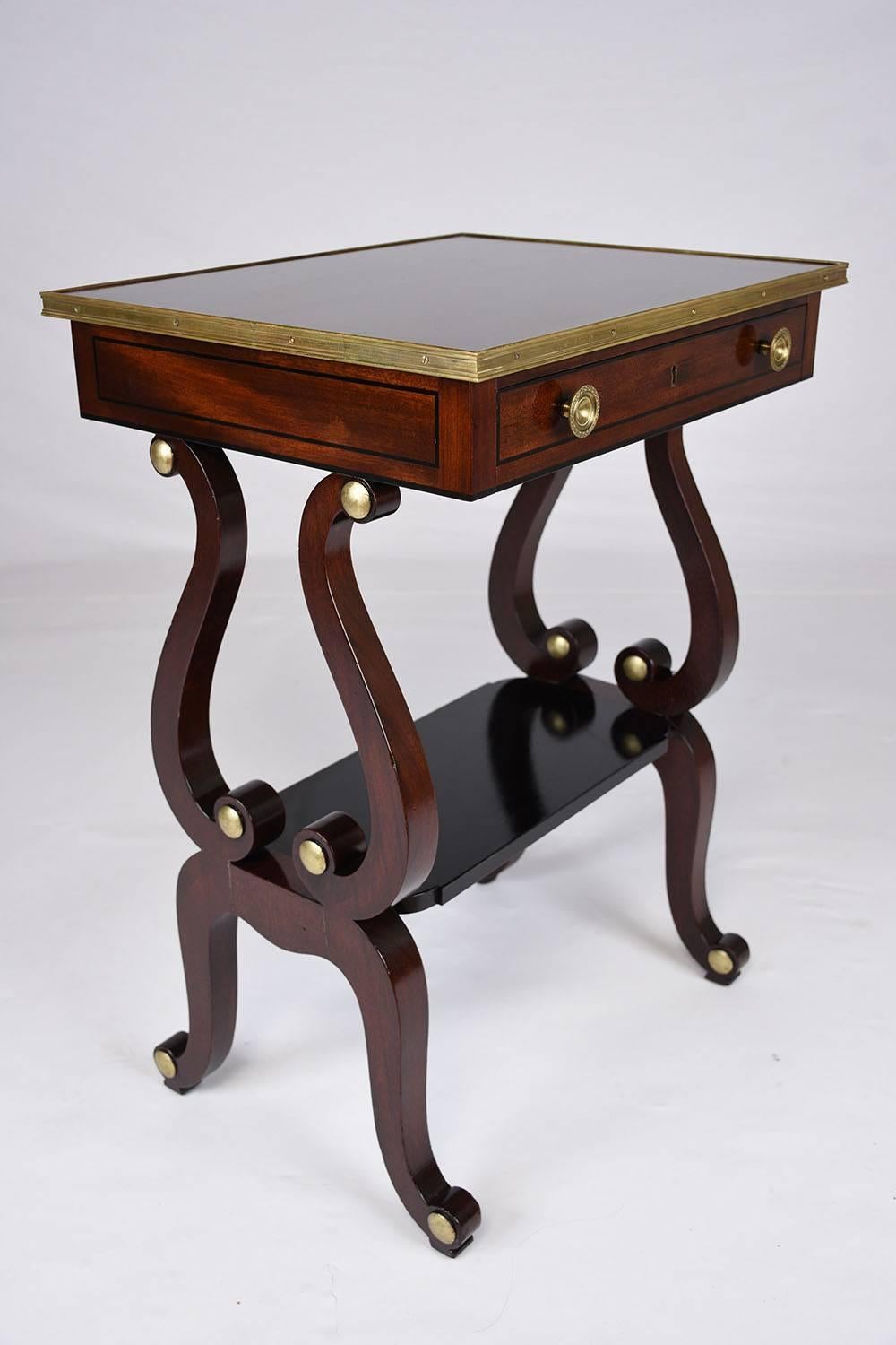 Pair of English Regency Style Side Tables In Excellent Condition In Los Angeles, CA