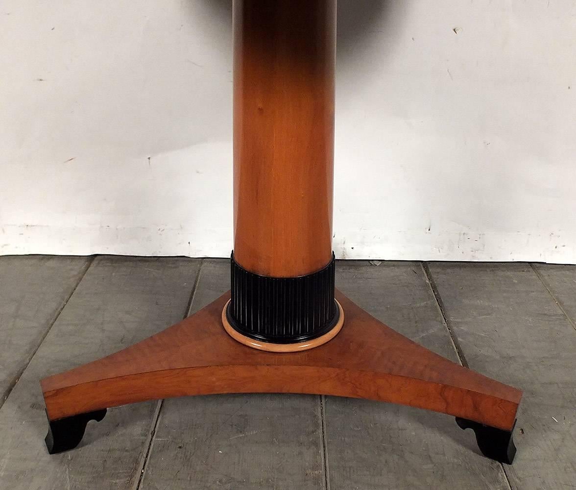 Biedermeier-Style Centre Table In Excellent Condition In Los Angeles, CA