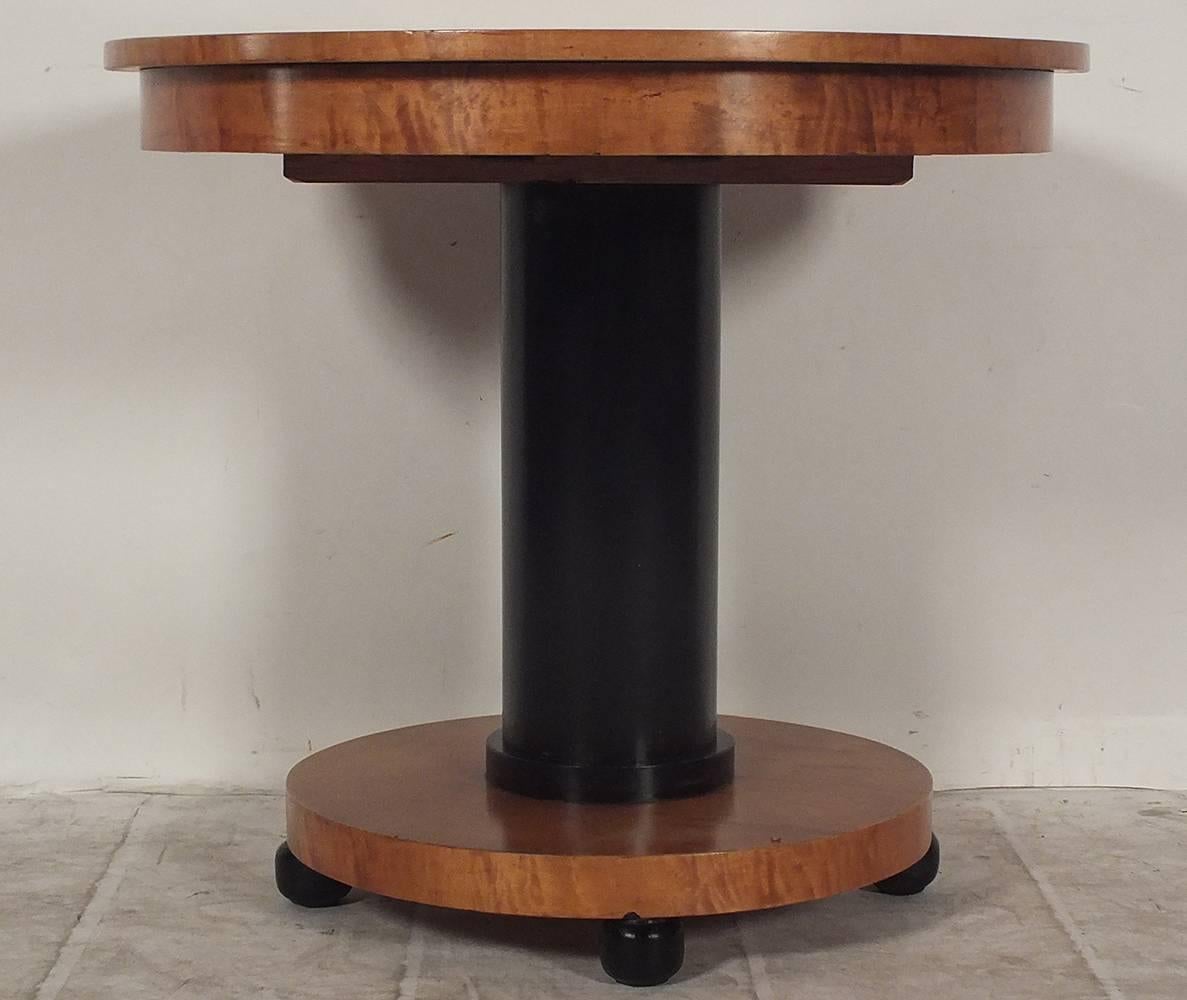 Carved Late 19th Century Biedermeier Pedestal Centre Table