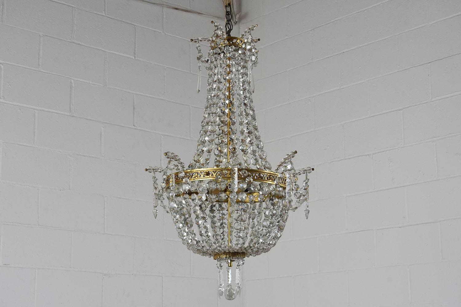 Antique Regency Crystal Beaded Chandelier In Good Condition In Los Angeles, CA