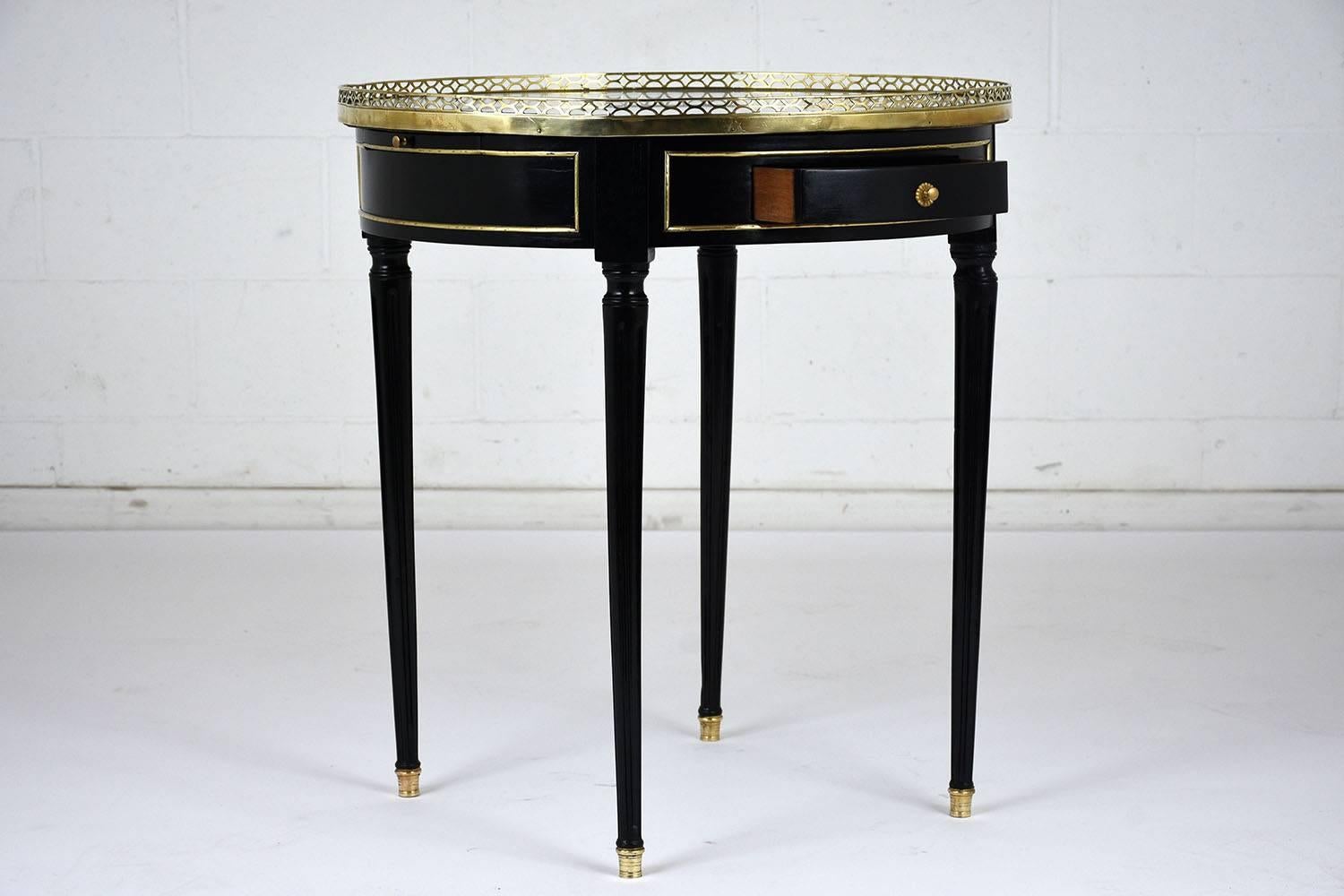 Antique Louis XVI-Style Side Table In Good Condition In Los Angeles, CA