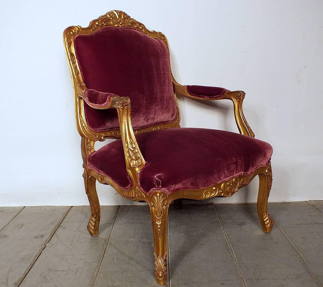 Pair of French Antique Giltwood Louis XV Bergeres In Excellent Condition In Los Angeles, CA