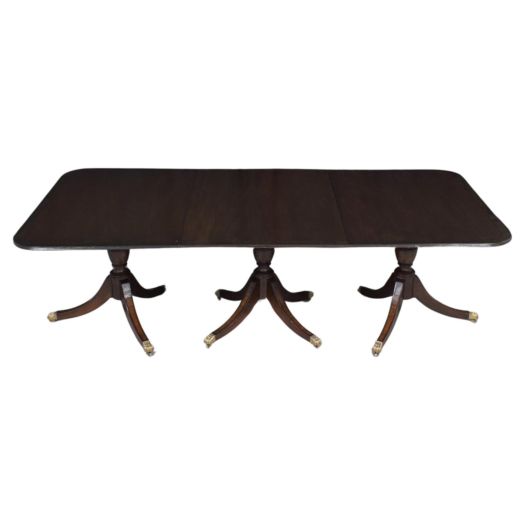 Restored 1890s George III Mahogany Dining Table with Extendable Leaves