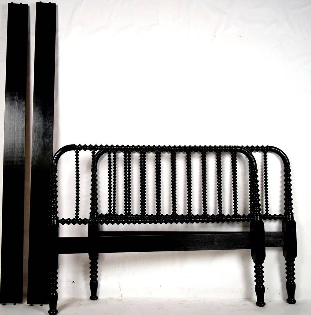 Mahogany Late 19th Century Spool Daybed Frame