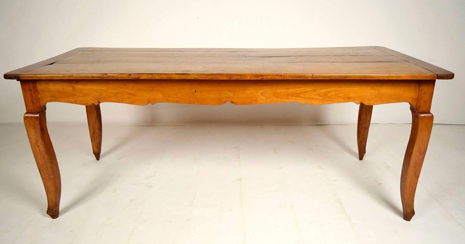 French Walnut Early 19th Century Provincial Farm Dining Table 2