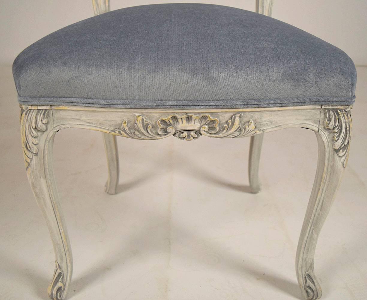 Set of Eight French Louis XV Dining Chairs In Excellent Condition In Los Angeles, CA