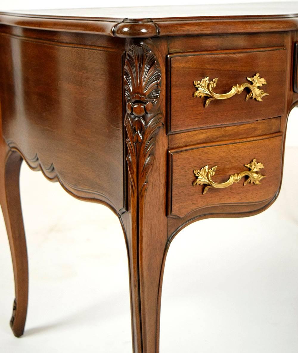French Antique Louis XV Style Desk In Excellent Condition In Los Angeles, CA