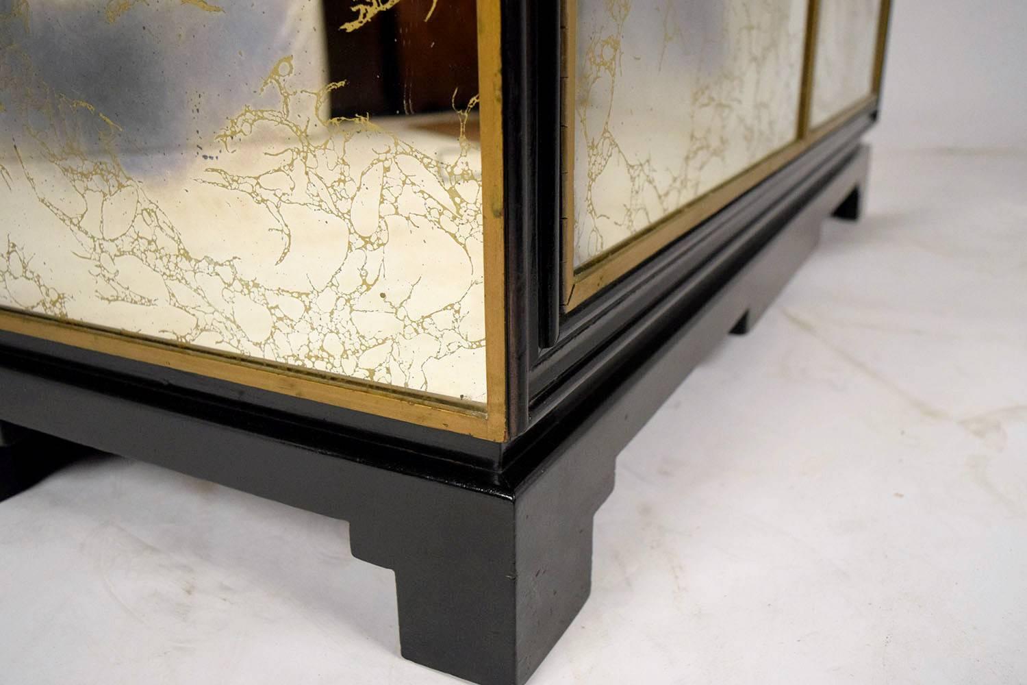 Mirrored Sideboard or Credenza, circa 1960s 1