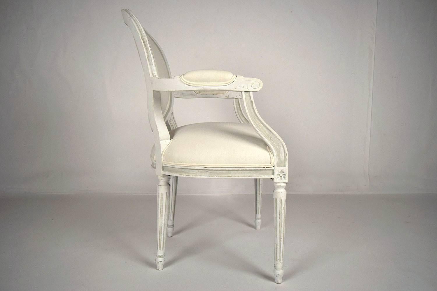 Pair of Painted French Louis XVI Style Armchairs In Good Condition In Los Angeles, CA