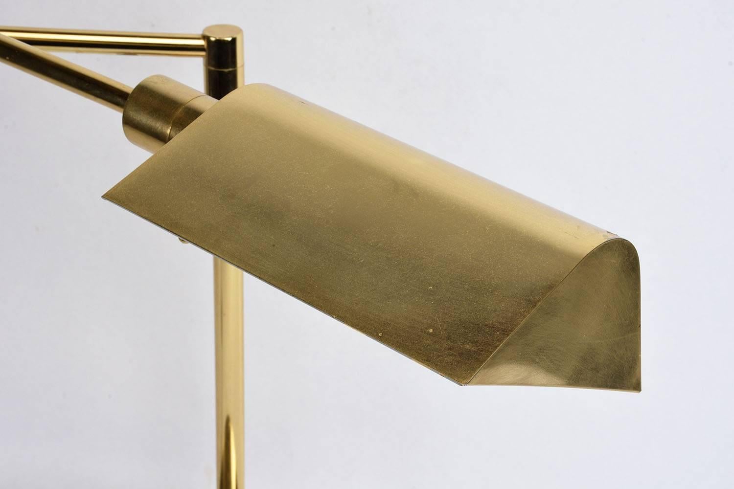 Vintage Brass-Plated Table Lamp by Koch and Lowy In Excellent Condition In Los Angeles, CA