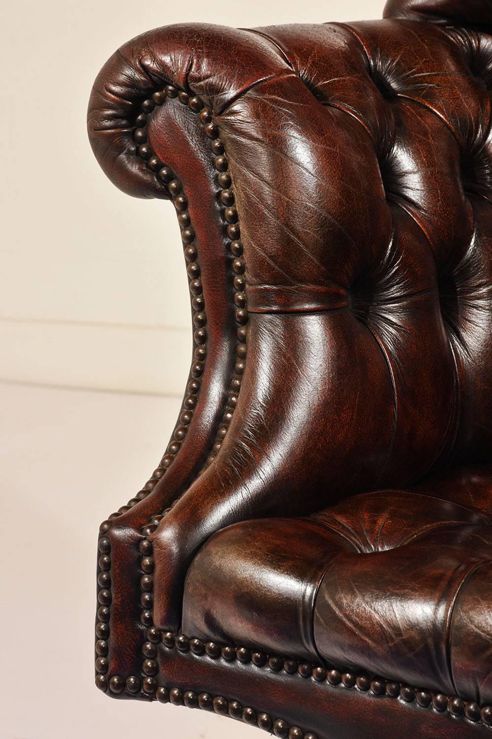 Regency-Style Tufted Leather Office Chair 1