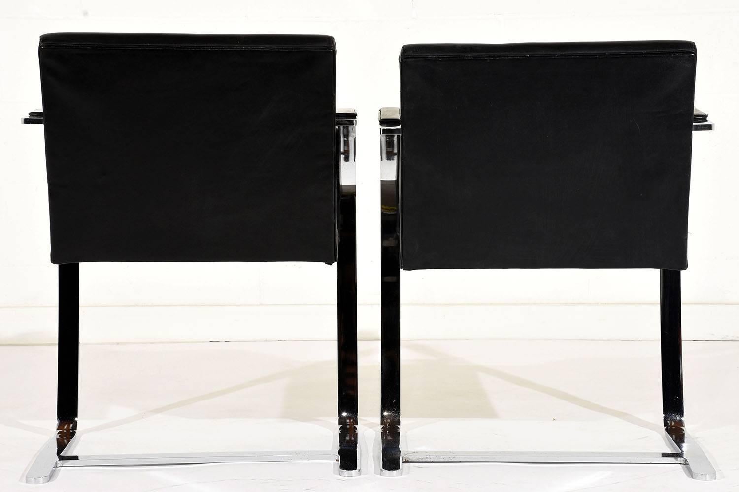 20th Century Pair of Mid-Century Modern Mies Van Der Rohe Flat Bar Brno Chairs