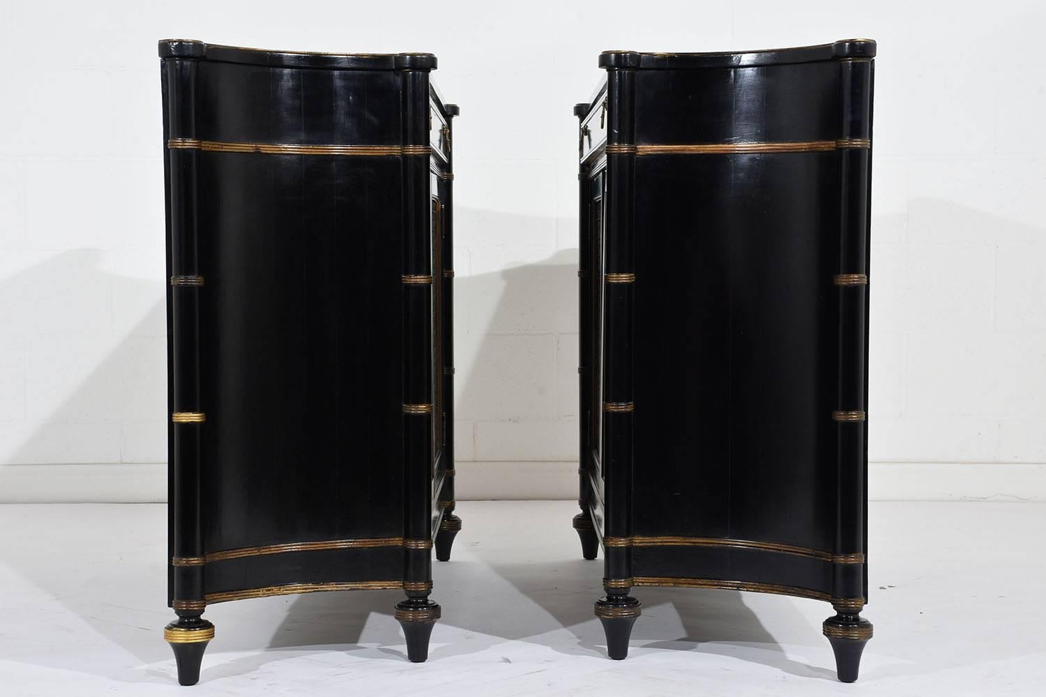 Pair of Hollywood Regency-Style Chest of Drawers In Excellent Condition In Los Angeles, CA