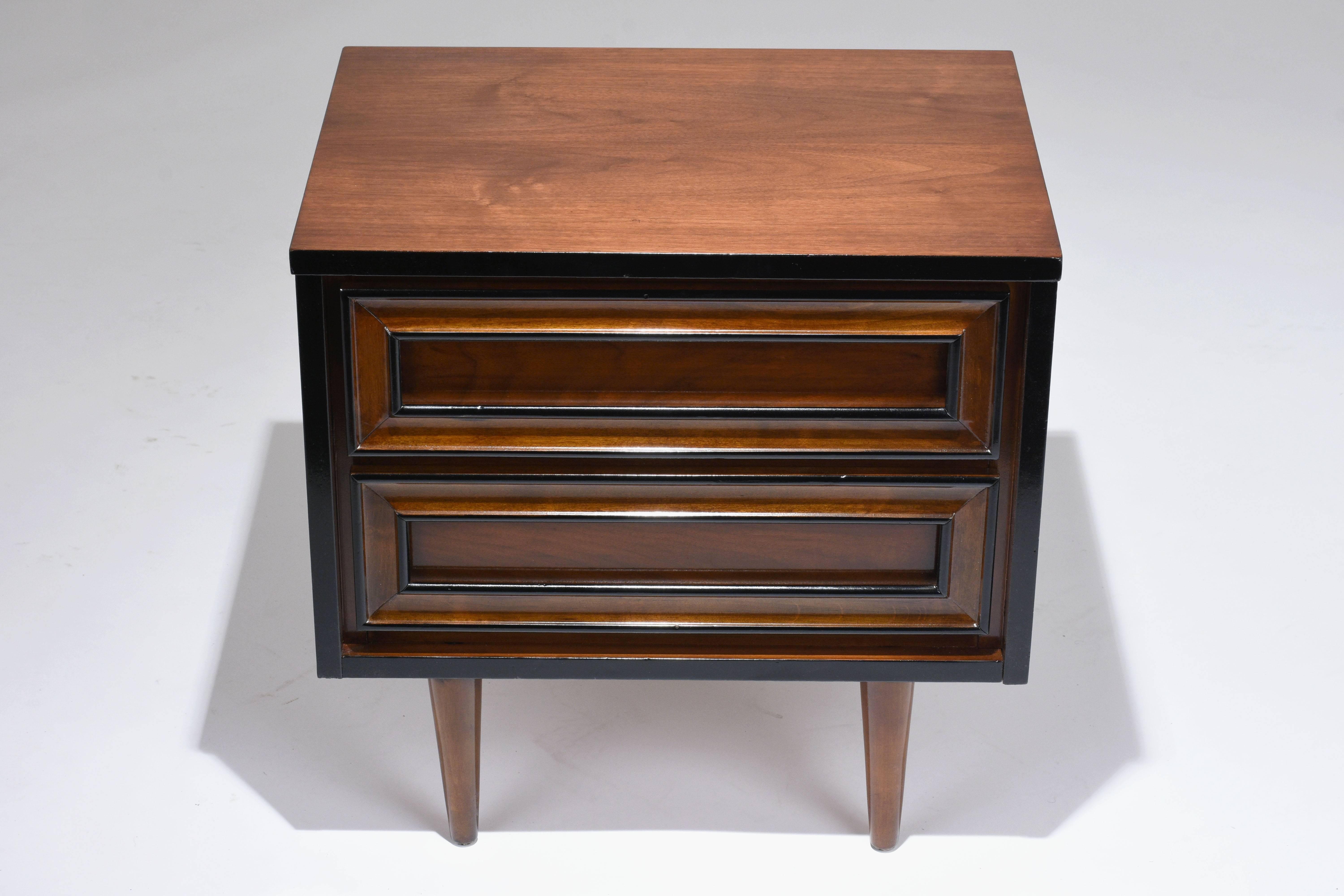 Carved Pair of Mid-Century Modern Style Nightstands