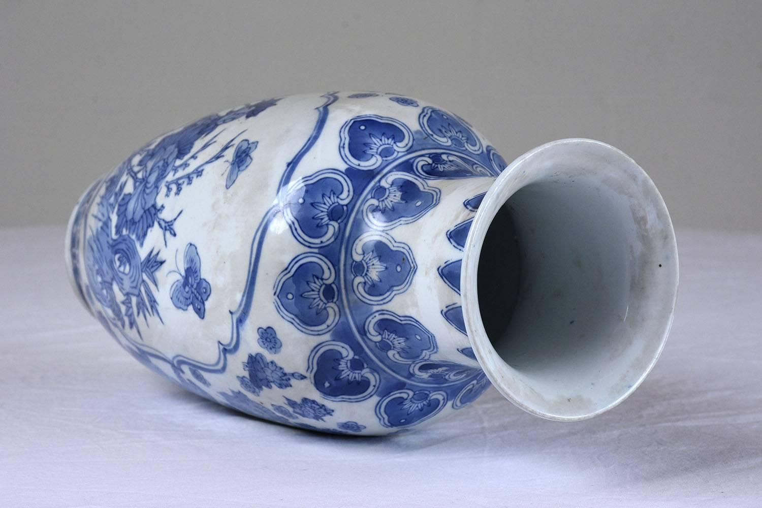 Chinoiserie Pair of Chinese Blue and White Ceramic Vases