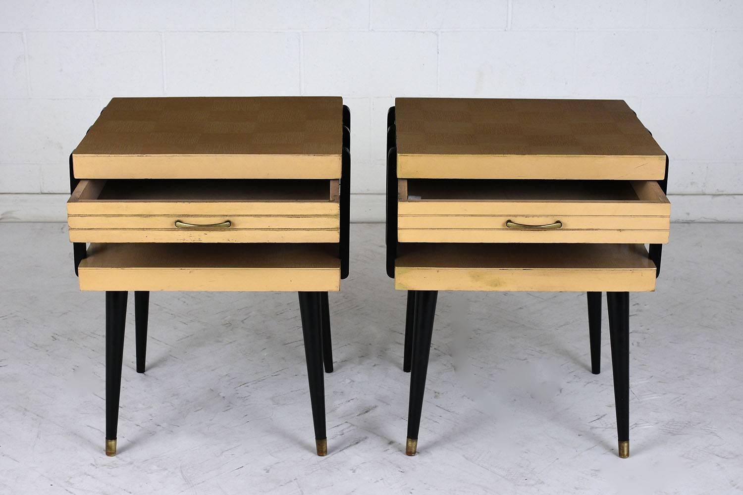 Mid-Century Modern Modern Pair of Open Shelf Nightstands