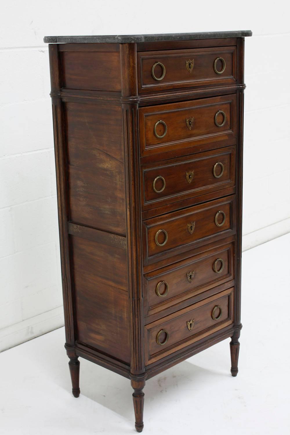 French Louis XVI Lingerie Chest of Drawers In Excellent Condition In Los Angeles, CA
