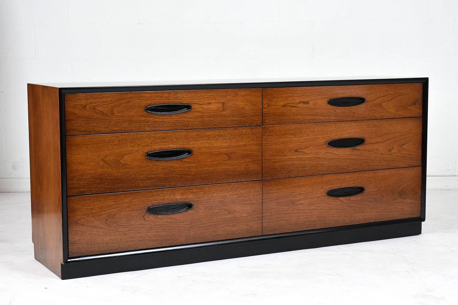 Mid-Century Modern Style Six Drawer Chest In Good Condition In Los Angeles, CA