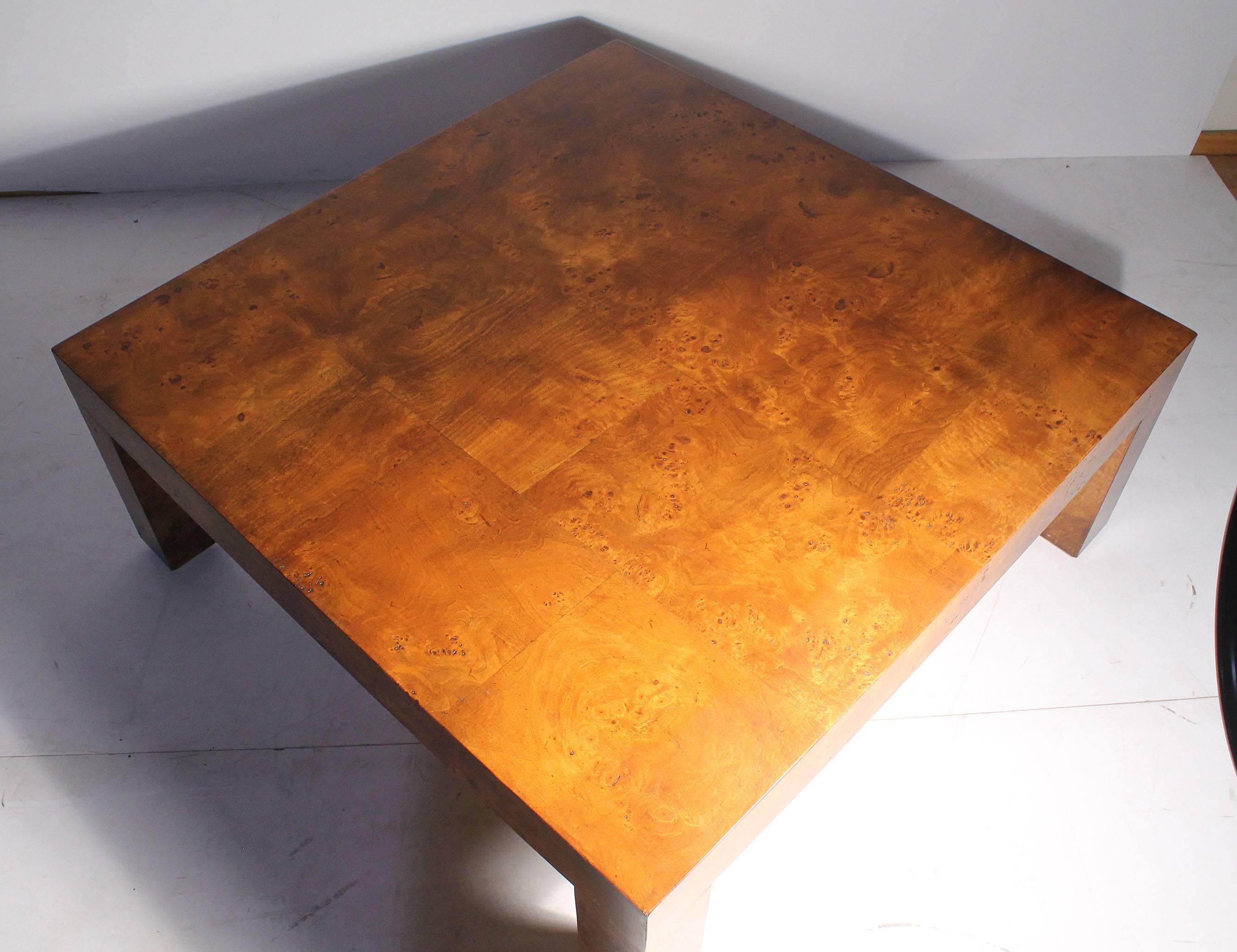 Milo Baughman burl patchwork Parsons coffee table. A nicely proportioned form with thick legs. Very practical size for a room.