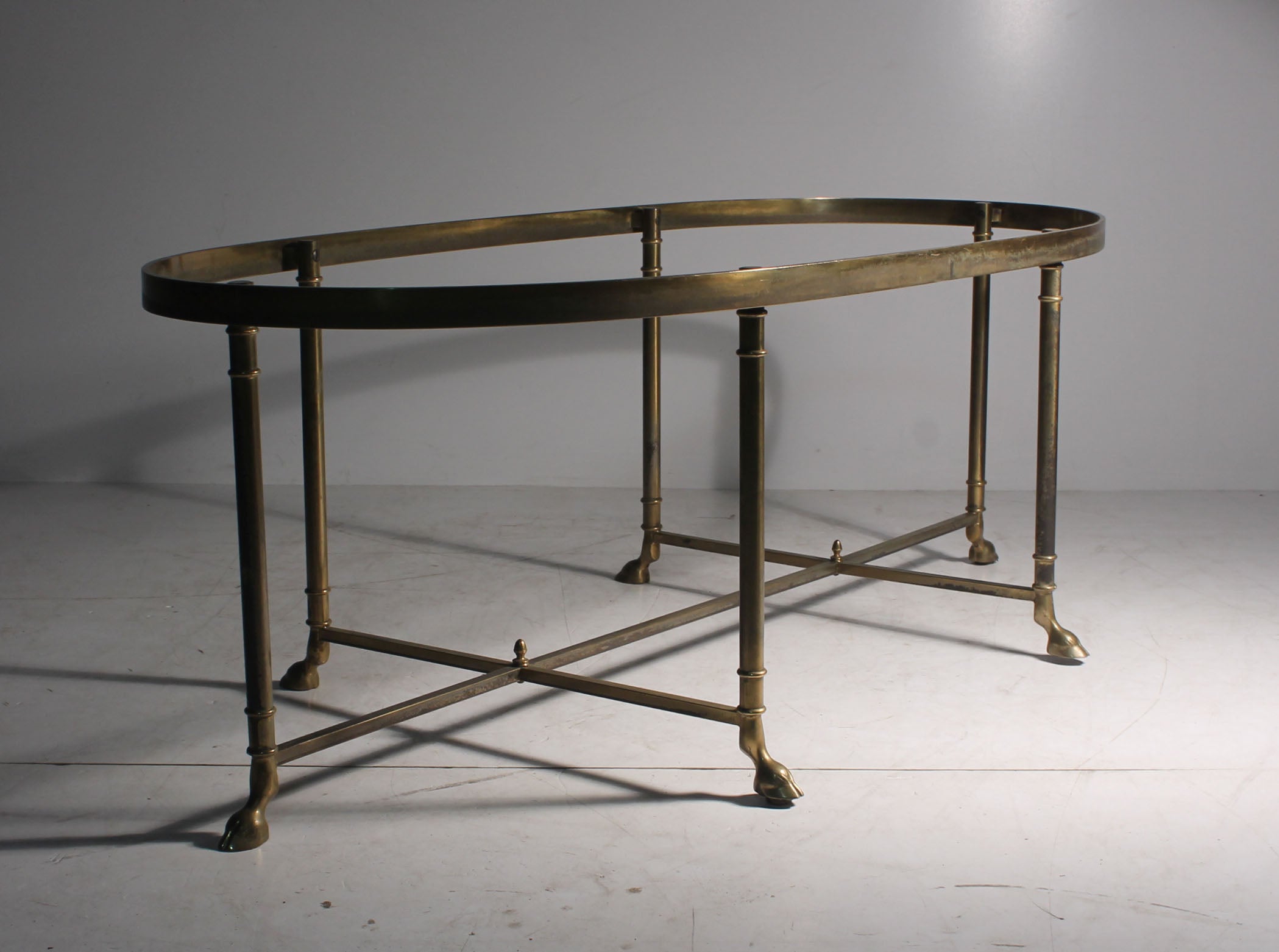 Vintage Brass Oval La Barge Hollywood Regency Six Leg Hoof Coffee Vintage Brass Oval La Barge Hollywood Regency Six Leg Hoof Coffee Table At 1stdibs