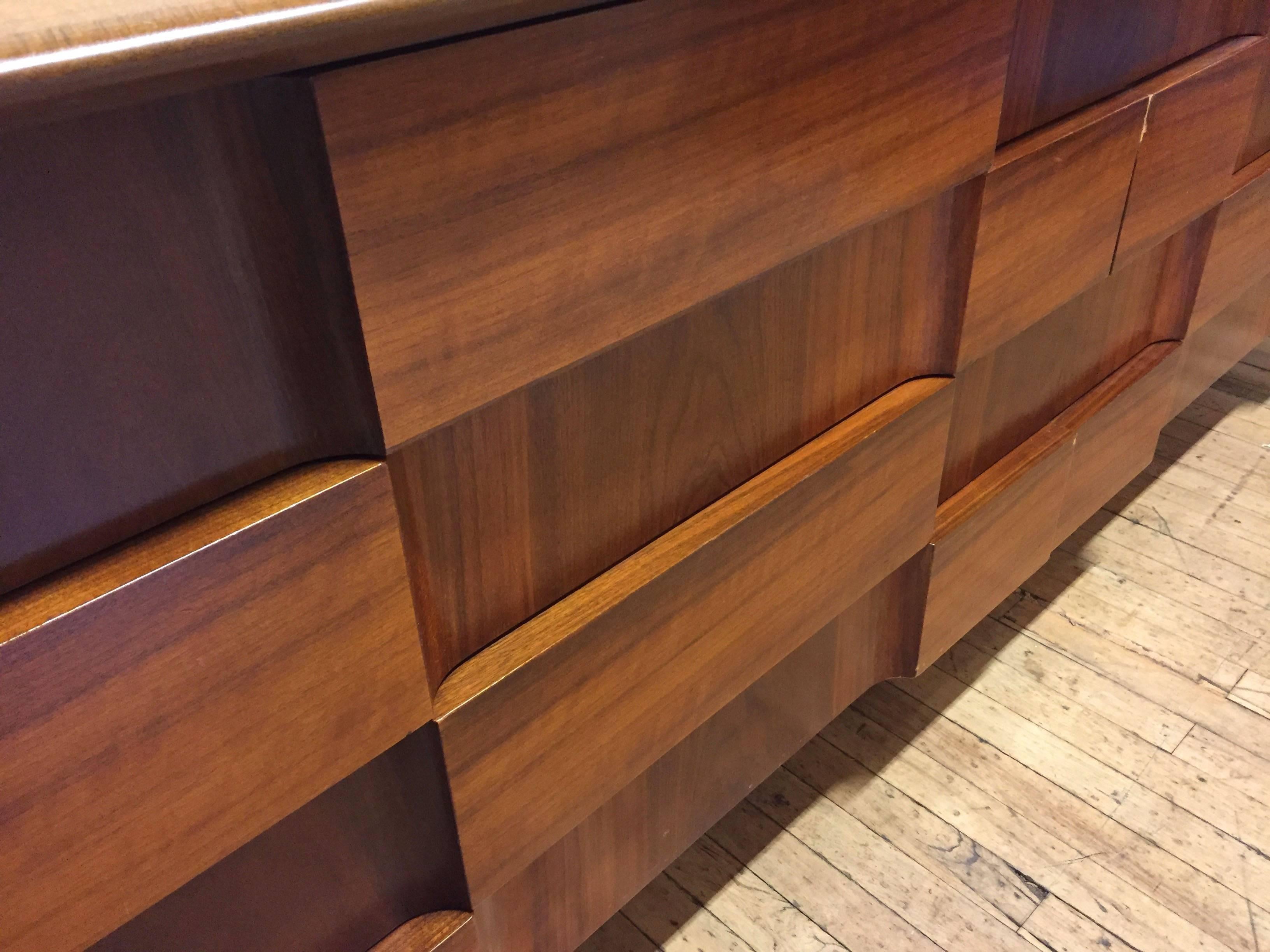 Danish Modern Edmond Spence Dresser Sideboard Cabinet In Good Condition In Chicago, IL