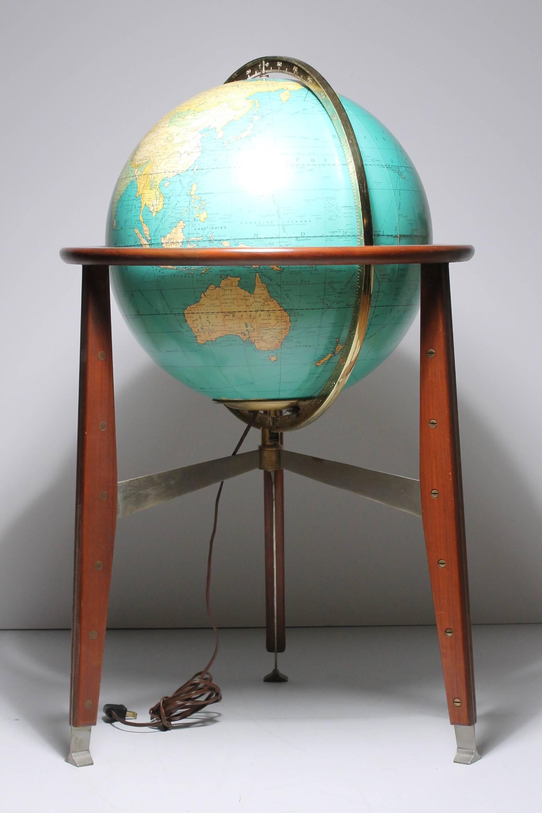 Mid-Century Modern Illuminated Globe Lamp attributed to Edward Wormley Dunbar For Sale