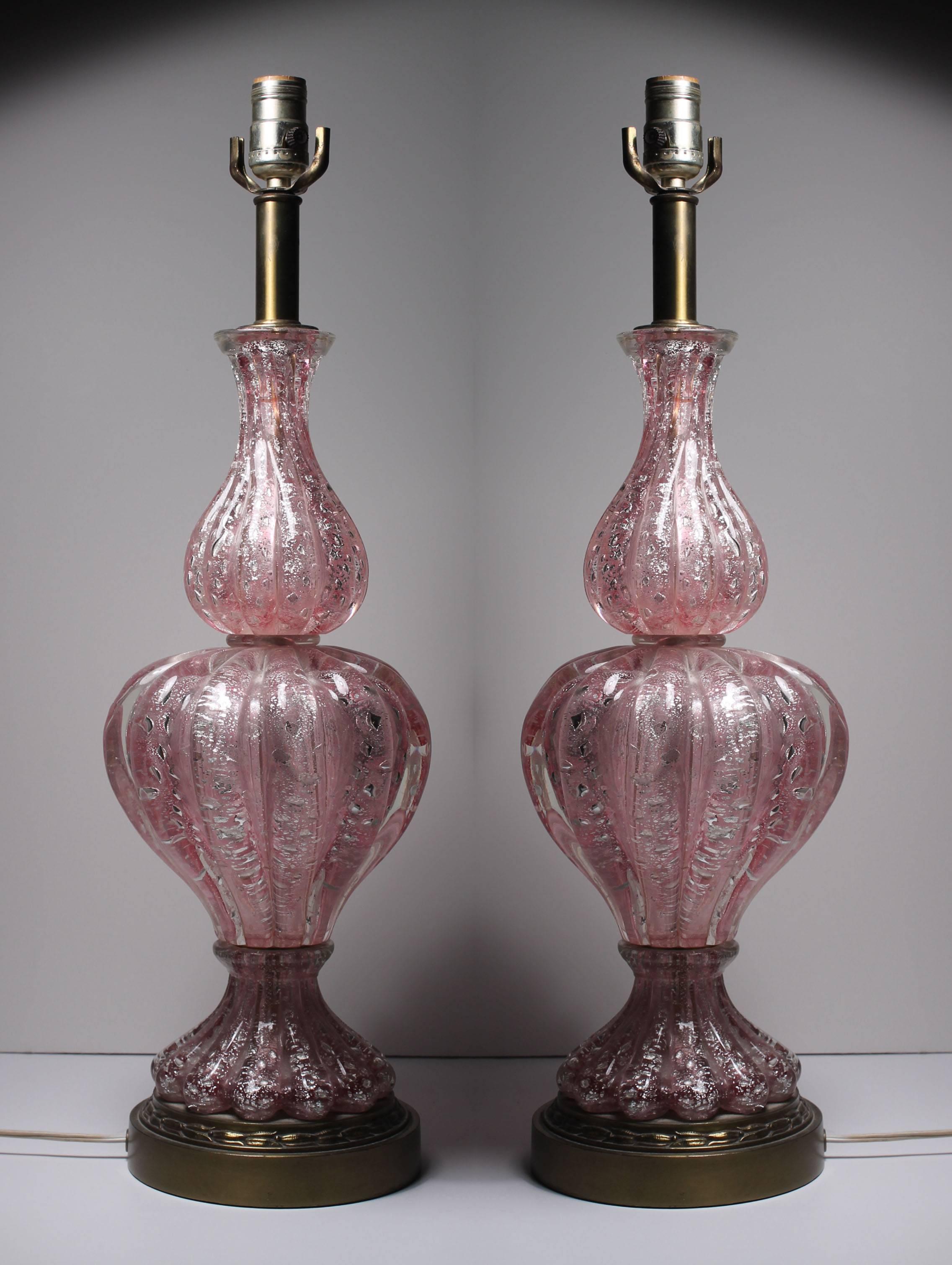 Pair of pink Murano glass lamps with silver foil by Barovier.

Measures: 25