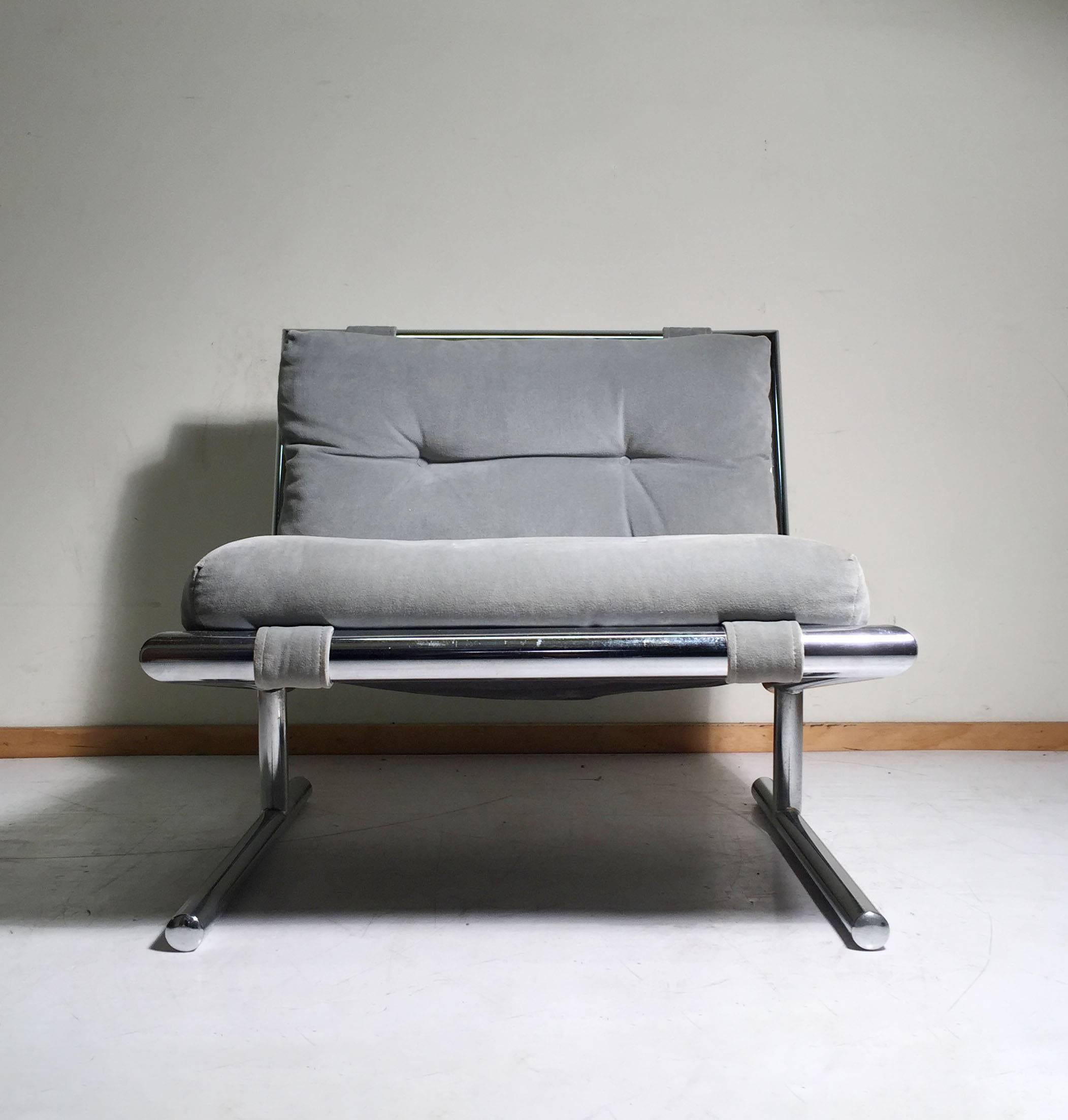 Mid-Century Modern Paire de fauteuils de salon chromés vintage à base latérale par Arthur Umanoff pour Directional en vente