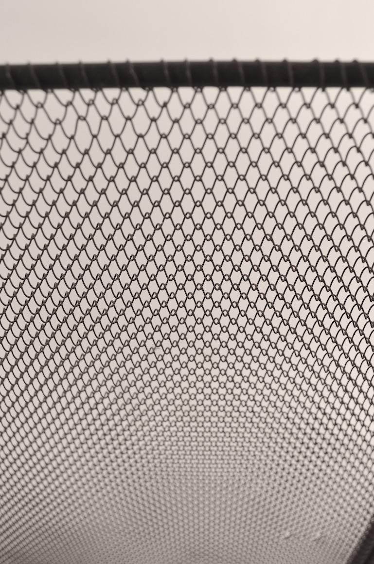 Nice tall fivefold mesh screen, adjustable width each panel being 13
