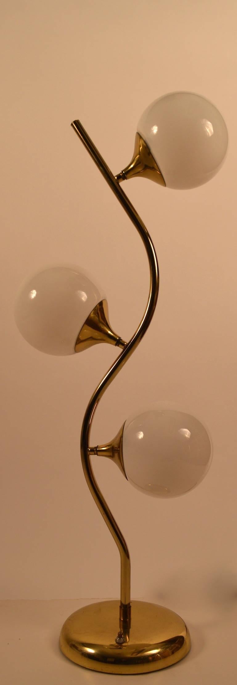 3 ball lamp