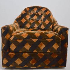 Paire de fauteuils club pivotants d'après Milo Baughman par Royal Lounge Company