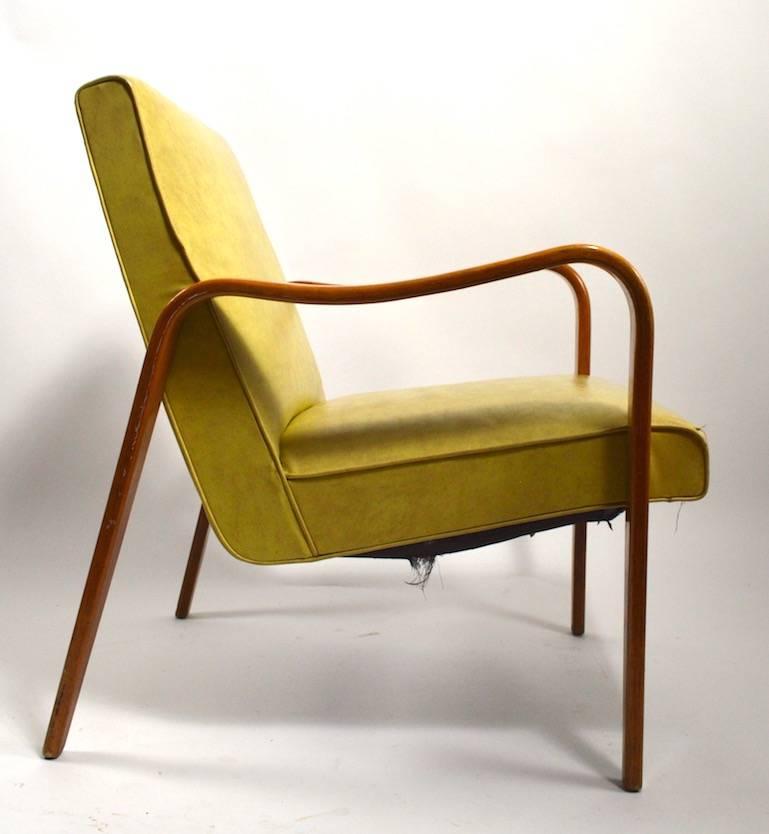 Bent Plywood Lounge Chair by Thonet In Good Condition In New York, NY