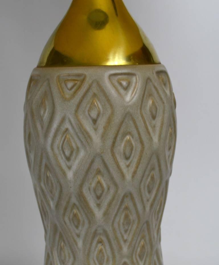 Gerald Thurston für Lightolier Tischlampe aus Keramik und Messing im Angebot 3