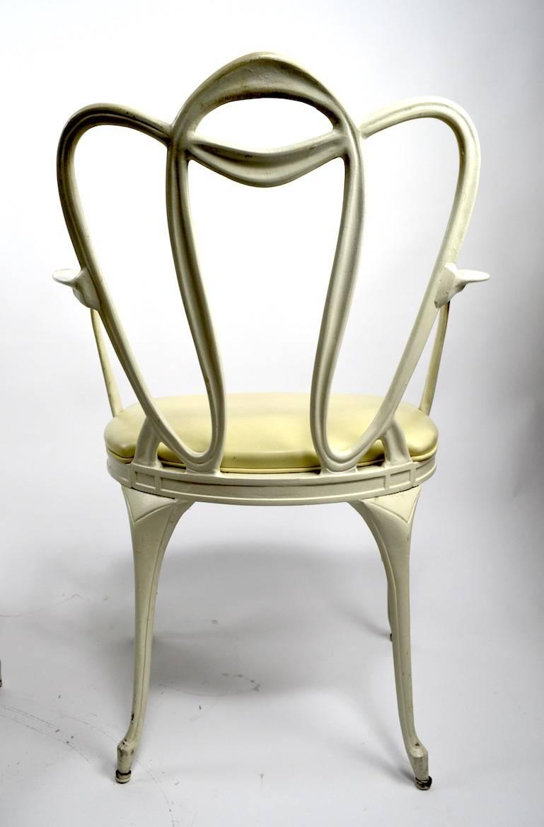 Ensemble de six chaises de salle à manger de patio en aluminium moulé par Crucible en vente 1