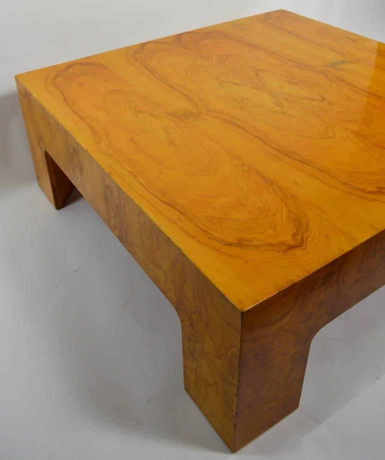 Burl Coffee Table Attributed to Milo Baughman In Good Condition In New York, NY