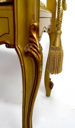 Panca da vanità romantica in stile francese o italiano