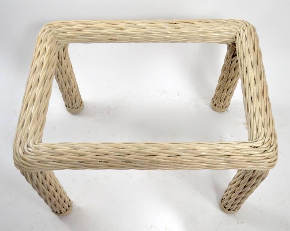 Pair of Woven Wicker Tables In Good Condition For Sale In New York, NY