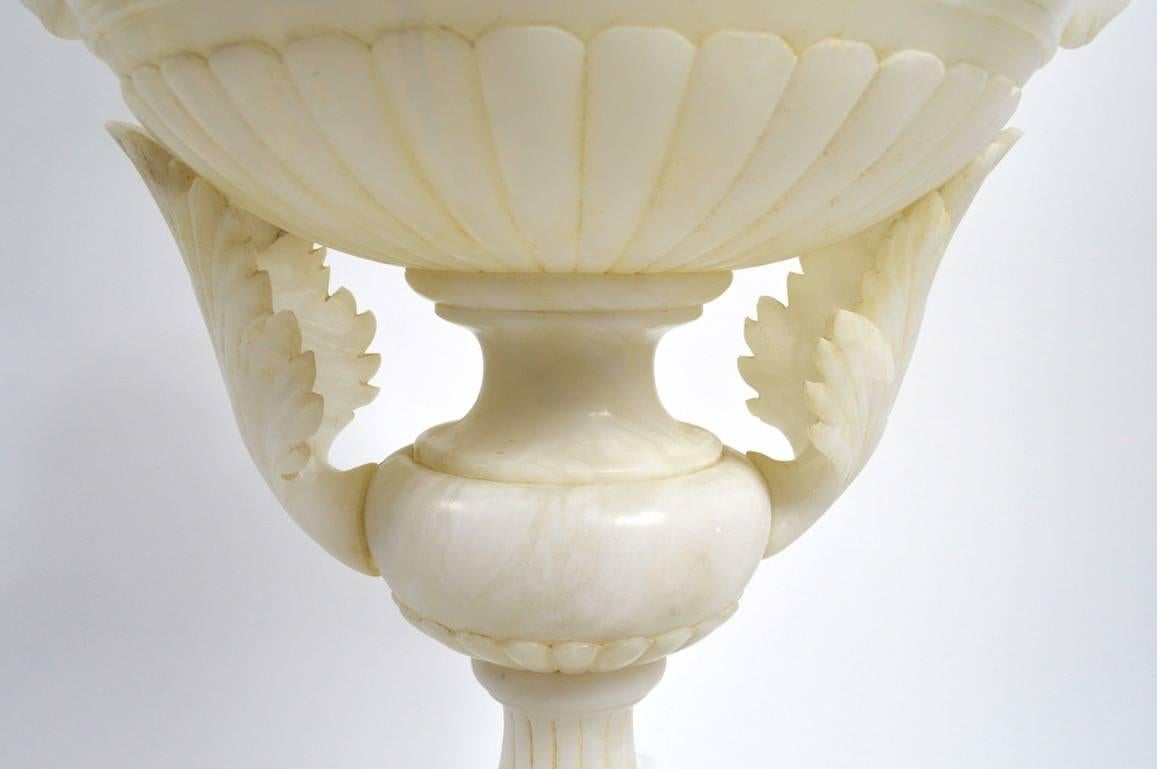 Albâtre Lampe en albâtre massif de Marbro Co en vente