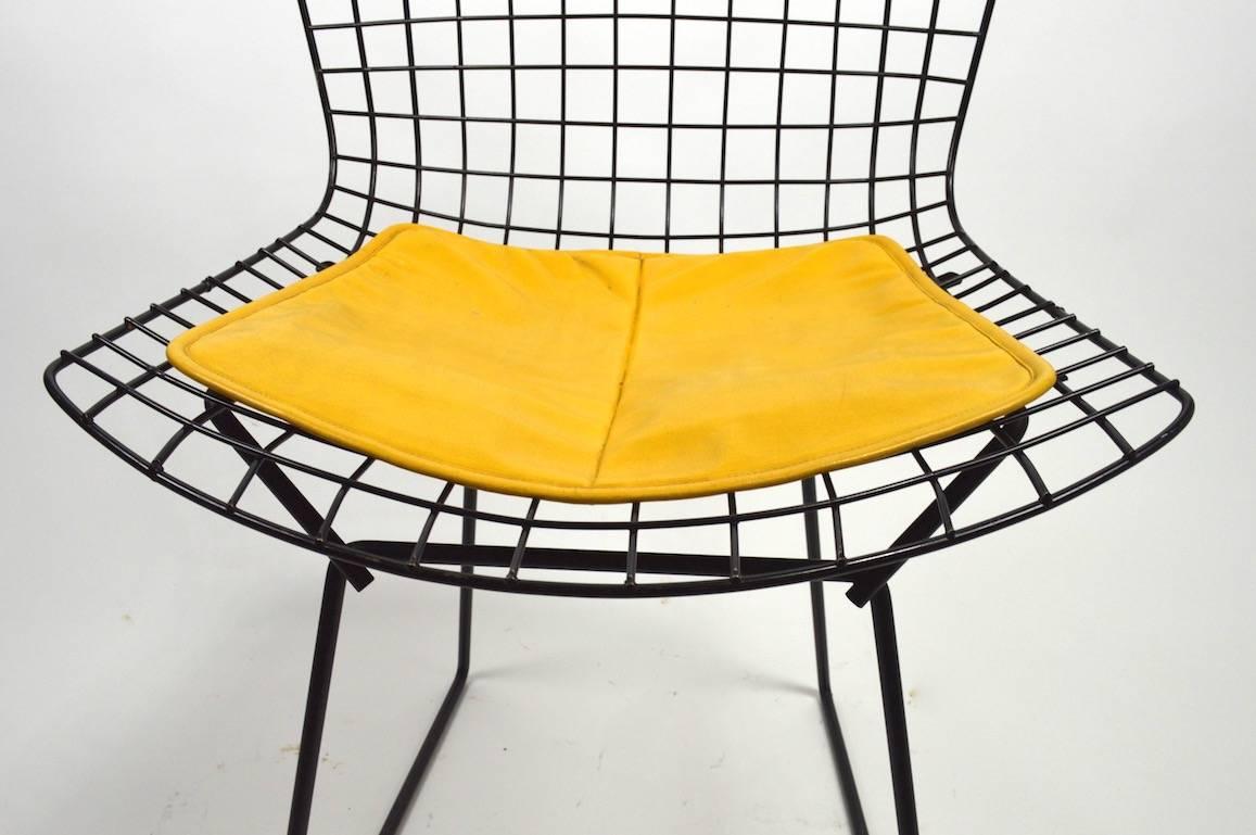 Pair of Bertoia for Knoll Wire Side Chairs In Good Condition In New York, NY